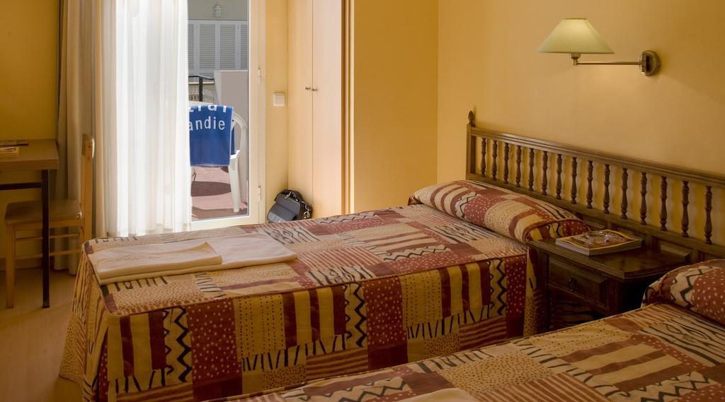 Hotel Central Normandie Sitges Værelse billede